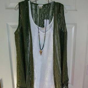 NWT Self Esteem Clover Top 3fer